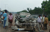 Driver dies as car hits stationed lorry at Panambur